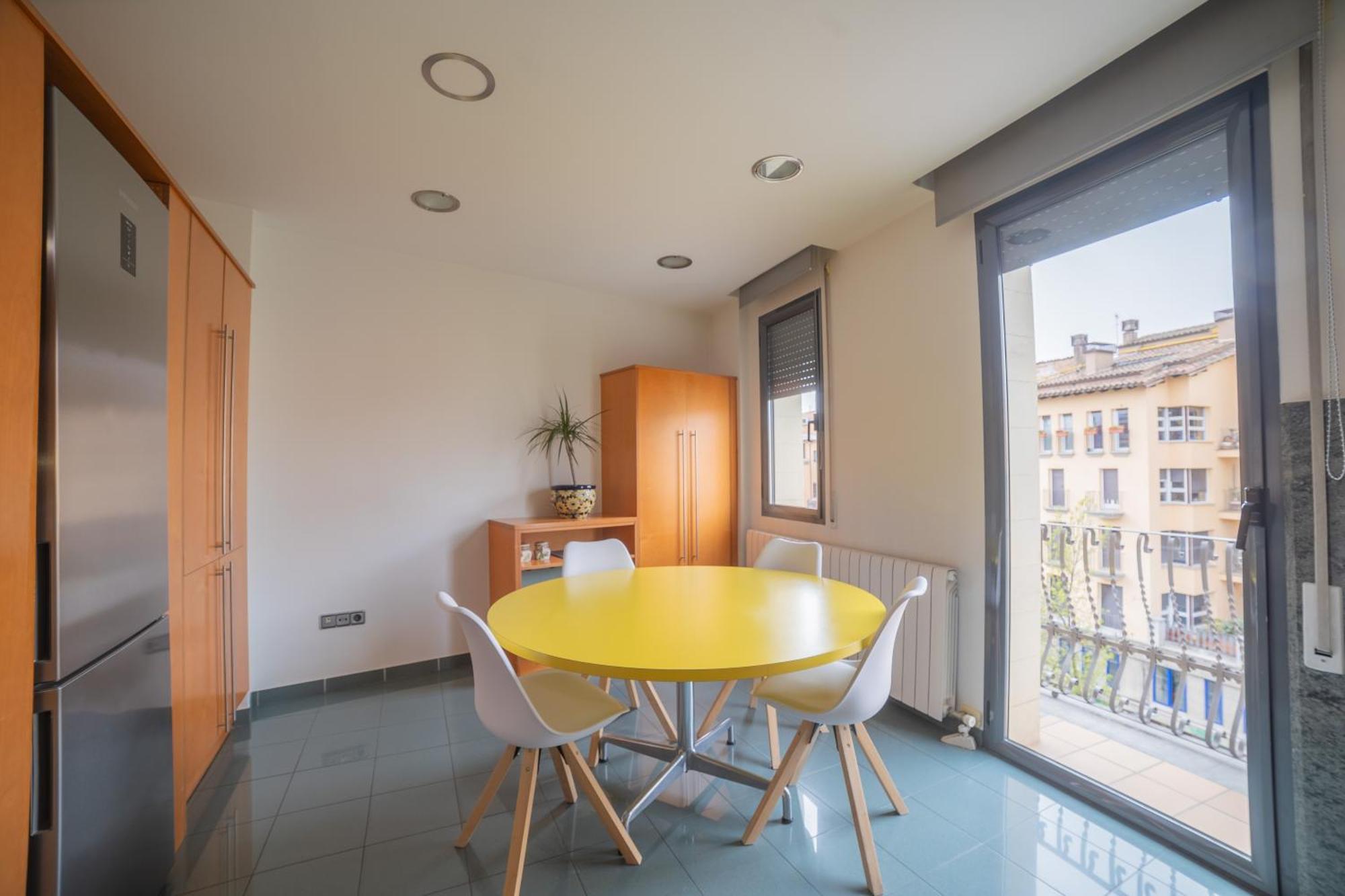 Mazi Apartments Colon Vic Exteriér fotografie