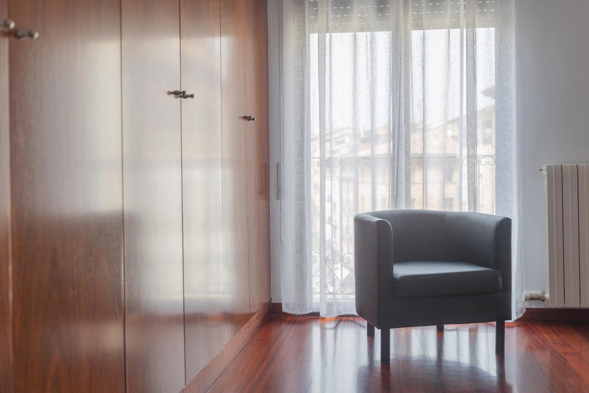 Mazi Apartments Colon Vic Exteriér fotografie