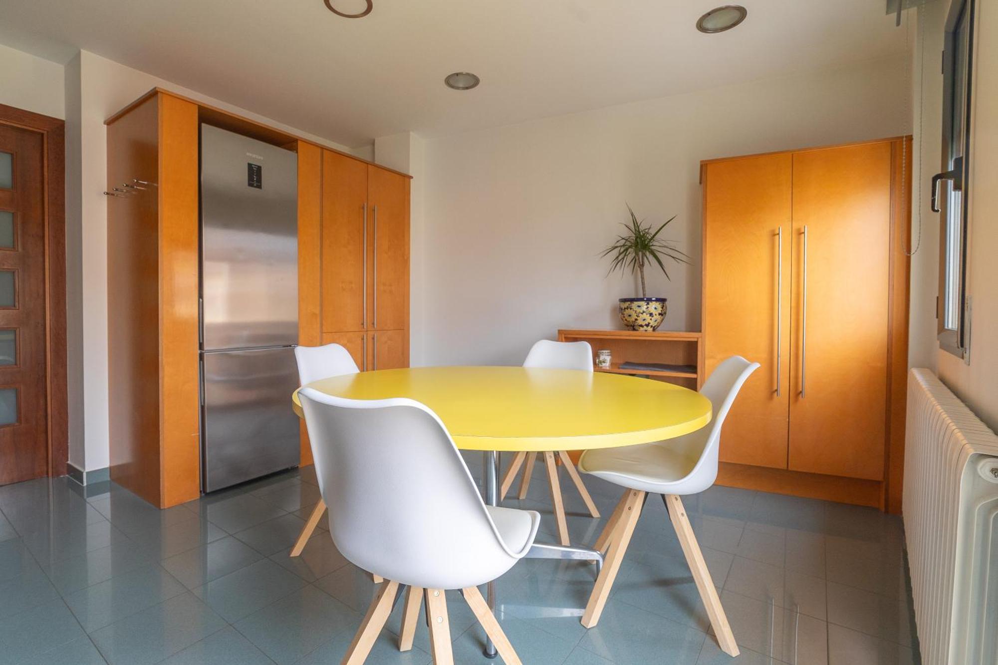 Mazi Apartments Colon Vic Exteriér fotografie